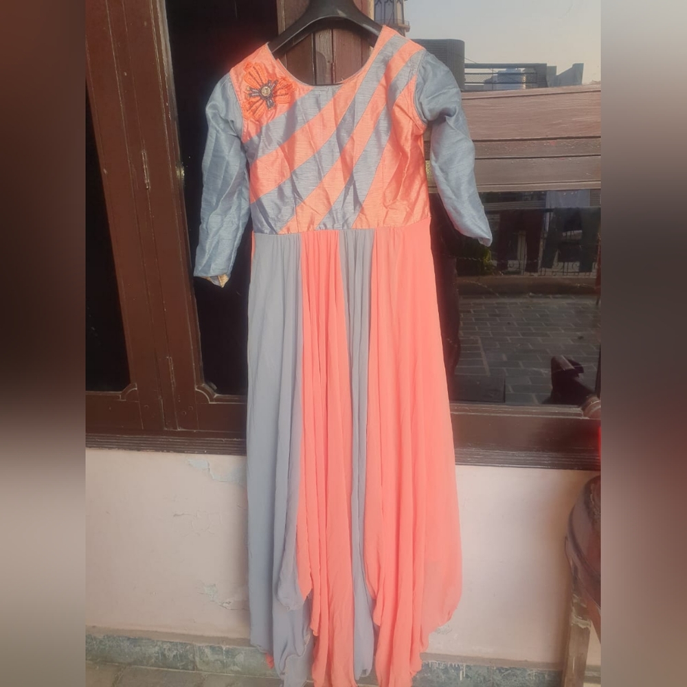 Gown  / Maxi / long one piece dress - Picture 3 of 5